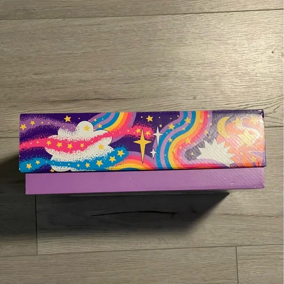 FREE! LUSH Gift Box - Picture 3 of 3